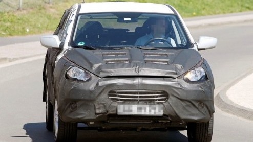 Met het verlagen van de Tuscon-prijzen nadert het afscheid van de in 2004 gentroduceerde midi-SUV. Maar, geen nood, de Koreanen hebben dit jaar nog een veelbelovende opvolger in de planning. Het is d