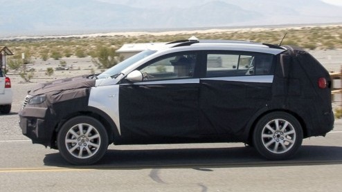 Met de komst van de nieuwe Sorento, een compacte MPV en een opgefriste ceed is het vat nieuws bij Kia nog niet leeg. Ook de Sportage, de succesvolle midi-SUV van het merk, staat op het punt te worden