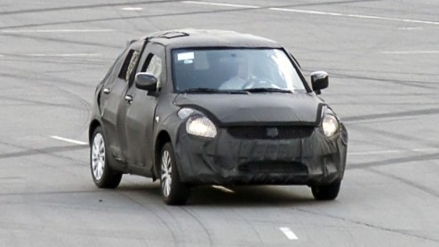 Suzuki heeft bijzonder goed gescoord met hun Swift. Maar, om iedereen tevreden te houden staat er een nieuwe versie op de agenda. Deze debuteert op de Autosalon van Parijs in 2010, maar nu zijn al bee