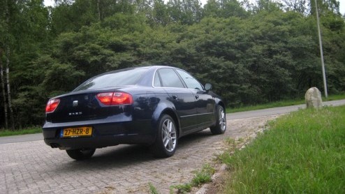 Waarom afrekenen met het verleden, moet Seat gedacht hebben. De nieuwe Seat Exeo is immers een vervolg op de succesvolle A4 van Audi. De Spanjaarden geven een eigen draai aan de zakelijke middenklasse