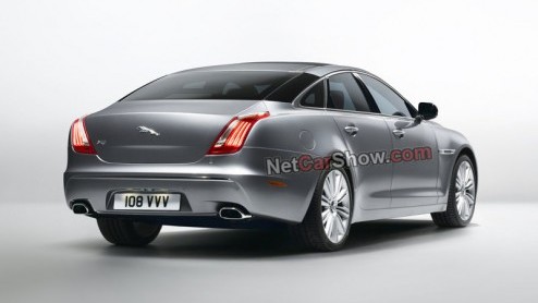 Eigenlijk moesten we tot morgenavond geduld hebben om de nieuwe Jaguar XJ in officiele en volledige vorm te aanschouwen. Maar de digitale snelweg is de geplande Londense onthulling voor: dit is de Jag