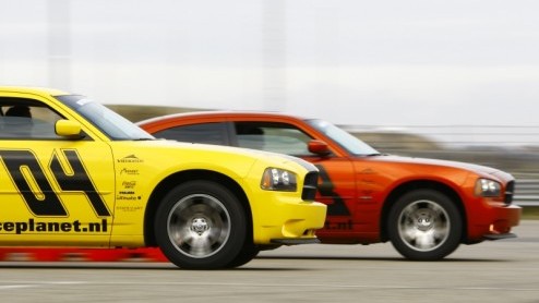 Wel eens in een Lamborghini Gallardo gereden, achter het stuur gekropen van een Porsche 911 of met een Aston Martin V8 Vantage over het asfalt gescheurd? Of een dragrace gedaan met een Dodge Chargers?