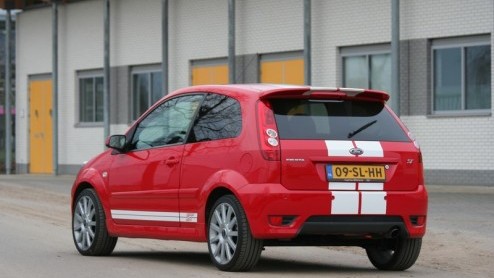 Ze zijn er nog, sportieve autos voor een nette prijs. We reden de zeer betaalbare Ford Fiesta ST  vanaf 21.115 euro  en hadden een week lang veel rijplezier. Want deze auto maakt zijn naam helemaal
