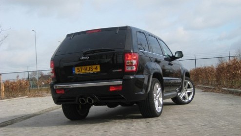 Hoe verantwoord is een Jeep Grand Cherokee SRT8? Als je van bulderende pk's, brutale looks en veel aandacht houdt kun je aan deze Amerikaan geen betere hebben. Uiteraard moet je wel over een dikke por
