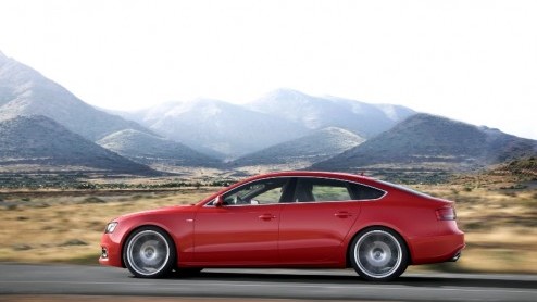 Audi barst los en geeft alle beelden, details en prijzen van de nieuwe A5 Sportback vrij. De vierdeurscoup is het derde model uit de A5-reeks en wordt leverbaar vanaf eind oktober, tegen inlevering v
