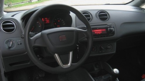 Is zuinig rijden nog een beetje leuk? Seat belooft met de Ibiza Ecomotive een plezierig rijdende vierzitter met een verbruik waar je u tegen zegt: 1 op 27. Maakt de eco-Spanjaard met spaarzame 1.4 TDI