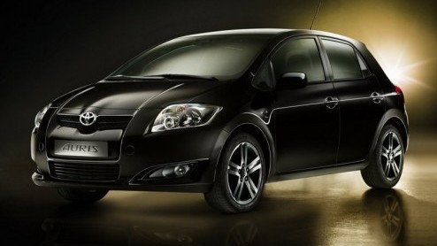 Het hing al even in de lucht, maar nu is het groot nieuws: Toyota heeft bekendgemaakt het hybridegamma uit te breiden met de Auris Hybrid. Deze zal worden geproduceerd in het Engelse Burnaston, en rol