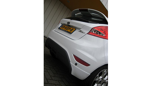 Een Fiesta ST heeft Ford (nog) niet, maar de nieuwe Fiesta Sport blijkt een uitstekende invalkracht. Met een koets vol agressie, het afgetrainde onderstel, indrukwekkende cockpit, en een vinnige 1.6 k