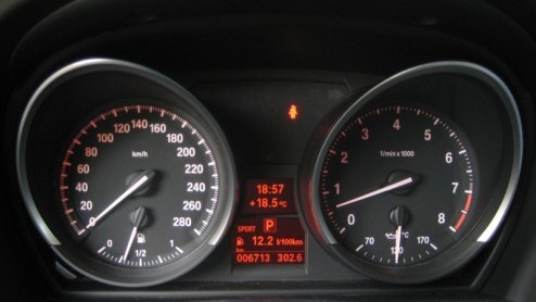 De nieuwe BMW Z4 is n brok verwennerij voor de sportieve levensgenieter. Leuk tijdverdrijf voor naast bijvoorbeeld een 5-serie Touring, maar nu ook praktischer ingesteld om eens alln op de oprit t