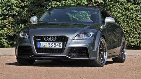 Wie had dat gedacht: na de komst van de Audi TTS met 272 pk had men in Ingolstadt nog een overtreffende trap in petto, de TT RS. Met 340 pk en de rentree van de vijfcilinder turbomotor een spektakel o
