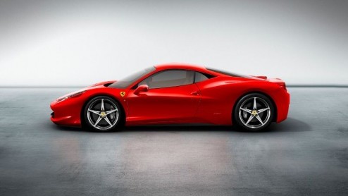 Goedemorgen! Ferrari verrast ons met de eerste beelden van de nieuwe Ferrari 458 Italia en geeft ook al vele details vrij. Hoeven we toch niet te wachten tot de IAA Frankfurt in september! Update: In