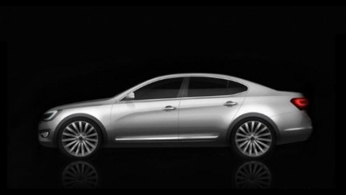 Het studiemodel van de Kia VG, het vlaggenschip uit Korea, liet zich eind maart aan de wereld zien. Voorafgaand aan de onthulling van de productieversie in november zijn er opnieuw verse beelden besch