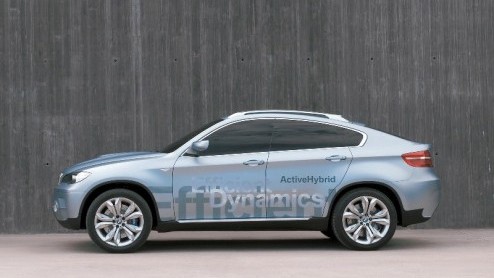 BMW gaat voor groen op de komende autoshow in Frankfurt. Daar onthult het merk de nieuwe ActiveHybrid-versies van de 7-serie en X6. Beide modellen krijgen assistentie van een elektromotor, daardoor is