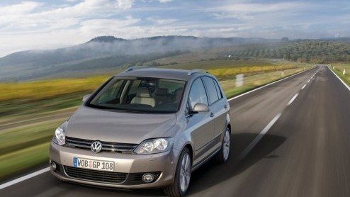 De vernieuwde Golf Plus BlueMotion is inmiddels te bestellen en dat betekent ook dat de modelrange met 20% bijtelling weer is uitgebreid. Onder de kap ligt nu de nieuwe 1.6 TDI dieselmotor, die spaarz