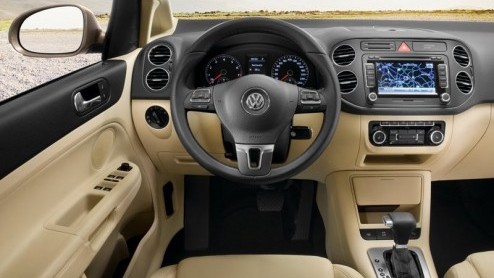 De vernieuwde Golf Plus BlueMotion is inmiddels te bestellen en dat betekent ook dat de modelrange met 20% bijtelling weer is uitgebreid. Onder de kap ligt nu de nieuwe 1.6 TDI dieselmotor, die spaarz
