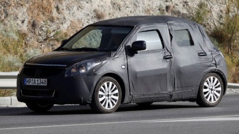 Suzuki heeft bijzonder goed gescoord met hun Swift. Maar, om iedereen tevreden te houden staat er een nieuwe versie op de agenda. Deze debuteert op de Autosalon van Parijs in 2010. Nieuwe beelden van 