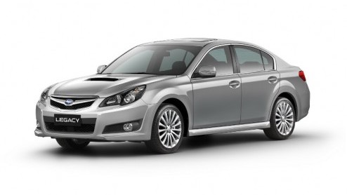 Hadden we de nieuwe Subaru Legacy al niet gezien? Jawel, maar dit is de Europese versie, en die verschilt op details van zijn voor Azi en Amerika bestemde tweelingbroer. De Legacy komt wederom als se