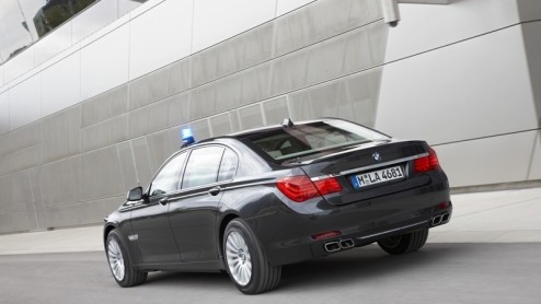 Veilig, veiliger, veiligst. De BMW 750Li en 760Li zijn er nu ook bepantserde High Security, voor als het moet... Beide modellen zijn de eerste ter wereld die volgens de nieuwe richtlijn BRV 2009 voor 