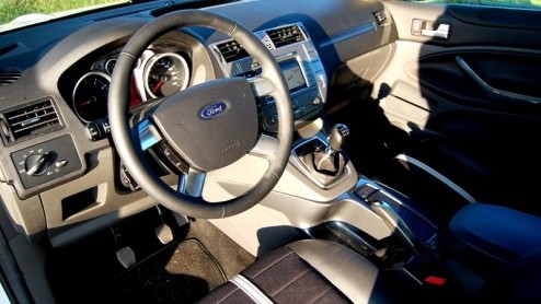 Ford was als Europese autofabrikant relatief laat met het bestormen van het compacte SUV-segment. De Kuga pakte wel direct serieus uit met zijn uitgesproken design en strakke rijeigenschappen. Maar, m