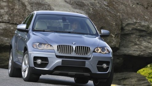 Lexus en Mercedes-Benz, eat your heart out! BMW lanceert een hybride-offensief waar je u tegen zegt: de X6 ActiveHybrid en 7-serie ActiveHybrid. Beide zijn met respectievelijk 485 pk en 465 pk een van