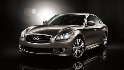 Het voorproeven aan de nieuwe Infiniti M is niet meer nodig. De Japanners hebben nu de eerste officile beelden van deze sportsedan voor ons. Het nieuwe model werd namelijk vandaag gepresenteerd tijde