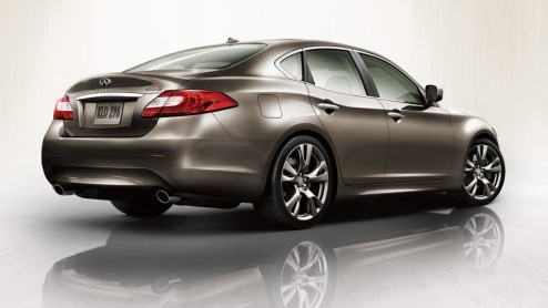 Het voorproeven aan de nieuwe Infiniti M is niet meer nodig. De Japanners hebben nu de eerste officile beelden van deze sportsedan voor ons. Het nieuwe model werd namelijk vandaag gepresenteerd tijde