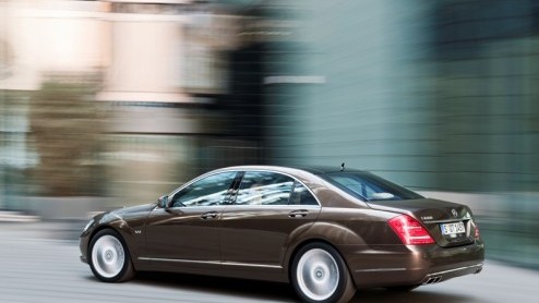 Mercedes-Benz heeft grootse plannen met de 250 CDI viercilinder dieselmotor. Na de komst in de E- en C-Klasse ligt de zelfontbrander ook in het verschiet voor de GLK, en zelfs voor vlaggenschip S-Klas