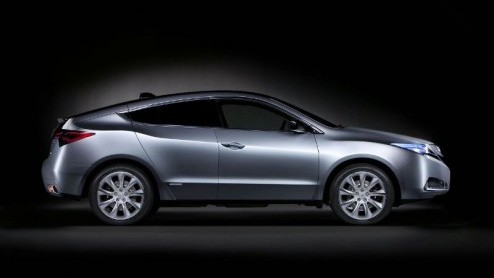 Niet voor ons, maar wel in aantocht is de Honda Accord Crosstour. Deze voor Amerika bestemde Japanner zal als een grote hatchback met vijf deuren door het leven gaan. Honda houdt de gemoederen echter 