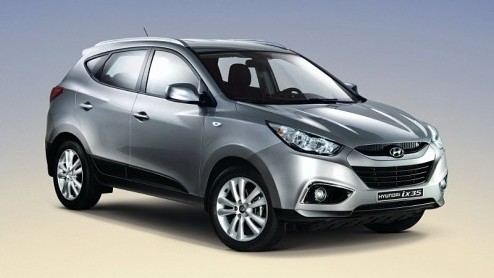 Hyundai heeft vandaag de eerste officile persfoto van de nieuwe ix35 vrijgegeven, in aanloop naar de volledige onthulling op de IAA Frankfurt. Update: Inmiddels is ook een reclame-video van de iX35 o