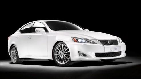 Het bericht dat Lexus de compacte middenklasse gaat bestormen krijgt vorm op de IAA Frankfurt. Daar wordt voor het eerst de LF-Ch Full Hybrid gepresenteerd. Daarnaast staat het vernieuwde vlaggenschip