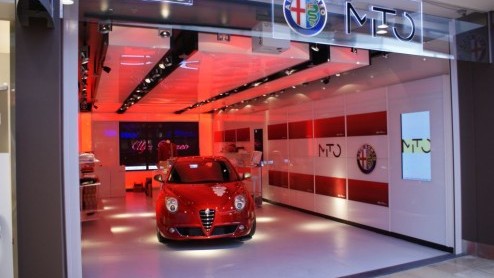 Alfa Romeo zoekt met de MiTo opnieuw de aandacht, en wel in het Stadshart van Amstelveen. Vanaf zaterdag 5 september is daar drie weken lang de Alfa MiTo Brandnew Store geopend, waar winkelende voor