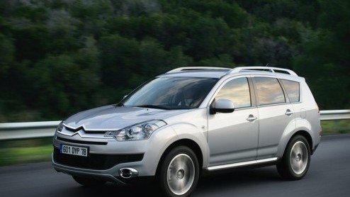 Wanneer de Peugeot 4007 leverbaar wordt met nieuwe DCS versnellingsbak met dubbele koppeling, kan de evenknie van Citron natuurlijk niet achterblijven, Voortaan is de C-Crosser ook met deze snel scha