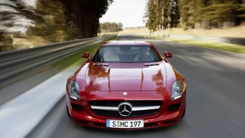 Het is zo ver, de langverwachte Mercedes-Benz SLS AMG gaat uit de deuken. Volgende week staat-ie te pronken in vol ornaat op de IAA, voorafgaand daaraan geeft Das Haus al tekst en uitleg, inclusief of