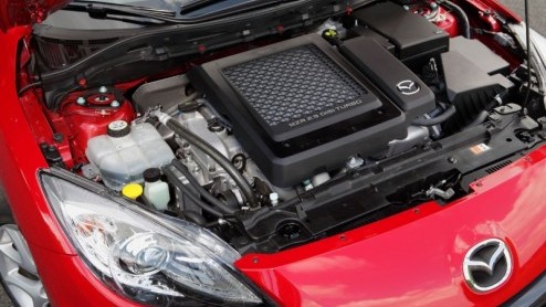 De drielettercombinaties GTI en OPC zullen bij sportievelingen waarschijnlijk heel prettig n bekend in de oren klinken. Bij Mazda schuilt serieus spektakel en veel snelheid in de code MPS. De Mazda