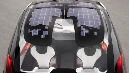 Uit het niets is daar opeens de Peugeot BB1. Volgens het Franse merk is deze vierpersoons elektrisch aangedreven conceptcar met slechts 2.5 meter lengte een antwoord op de vraag naar mobiliteit voor 