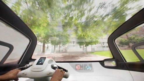Uit het niets is daar opeens de Peugeot BB1. Volgens het Franse merk is deze vierpersoons elektrisch aangedreven conceptcar met slechts 2.5 meter lengte een antwoord op de vraag naar mobiliteit voor 