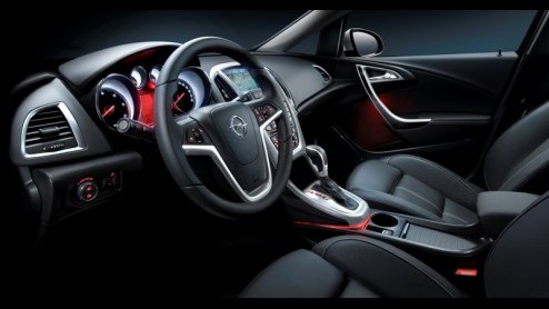Opels nieuwe Astra is in aantocht. Veel informatie en details over deze nieuwe compacte middenklasser is inmiddels vrijgegeven. Prijzen waren nog niet bekend, tot vandaag. Vanaf 18.495 euro doet de d
