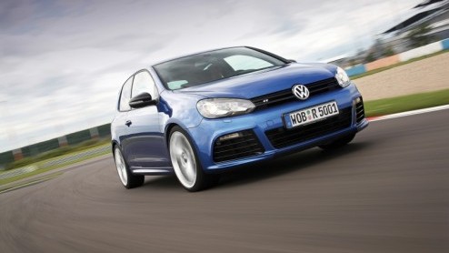 De Golf GTI mag dan wel de meest bekende Golf zijn, met de presentatie van de nieuwe Golf R heeft Volkswagen echter de krachtigste Golf ooit gepresenteerd. Het nieuwe topmodel heeft liefst 270 pk onde