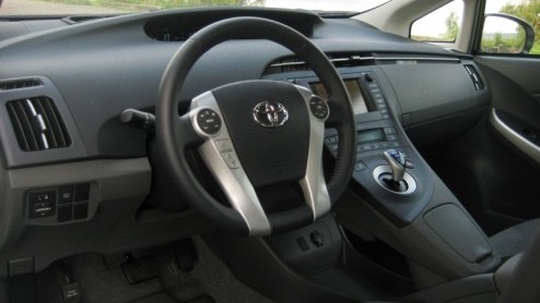 Het zal geen nieuws zijn: de Toyota Prius is mateloos populair. Niet in de laatste plaats door zijn financile aantrekkingskracht. Onze overheid trakteert deze CO2-kampioen maar al te graag op een BPM