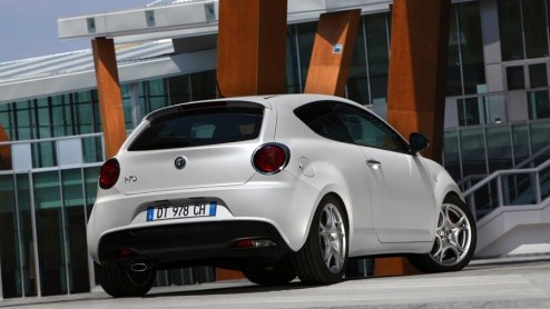 Fiat Powertrain Technologies (FPT) heeft er weer een nieuw kindje bij. Een kind (lees: krachtbron) om trots op te zijn: meer vermogen en meer koppel bij een lager verbruik. Alfa bijt met de Mito 1.4 M