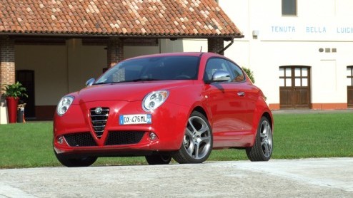 Fiat Powertrain Technologies (FPT) heeft er weer een nieuw kindje bij. Een kind (lees: krachtbron) om trots op te zijn: meer vermogen en meer koppel bij een lager verbruik. Alfa bijt met de Mito 1.4 M