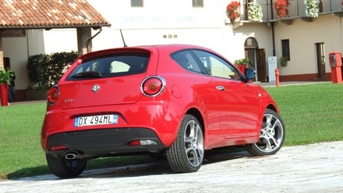 Fiat Powertrain Technologies (FPT) heeft er weer een nieuw kindje bij. Een kind (lees: krachtbron) om trots op te zijn: meer vermogen en meer koppel bij een lager verbruik. Alfa bijt met de Mito 1.4 M