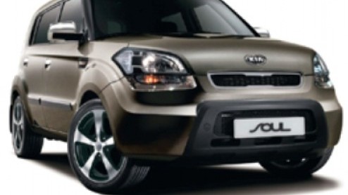 Kia is in een extra gulle bui en trakteert Kia Soul kopers op gratis lichtmetaal. Deze traktatie geldt voor de Soul X-pect Cool, waarvoor tevens een RVS-stylingpakket wordt aangeboden.