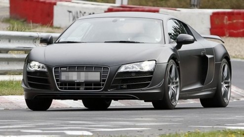 Het is Audi nog niet sportief genoeg. Na de R8, R8 V10 en R8 Spyder is het nu tijd voor de Clubsport. Een regelrechte hardcore topsporter met minder gewicht, meer pks en alleen achterwielaandrijving.