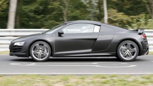 Het is Audi nog niet sportief genoeg. Na de R8, R8 V10 en R8 Spyder is het nu tijd voor de Clubsport. Een regelrechte hardcore topsporter met minder gewicht, meer pks en alleen achterwielaandrijving.