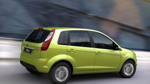 Nog een 'kleintje Ford'? Jazeker, maar niet voor ons. Deze Ford Figo is niets minder dan de vorige generatie Fiesta in een moderner jasje, bedoeld als scherp geprijsde hatchback voor de Indiase markt.