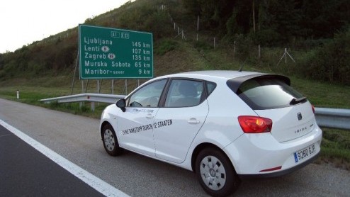 Ruim 1900 kilometer op een tank, hoe krijg je dat voor elkaar? Gerard Plattner, een bekende Oostenrijkse kampioen in brandstofbesparend rijden, heeft het gepresteerd om in een Seat Ibiza Ecomotive gem