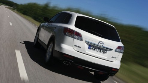 Voor iedereen die nu een Mazda koopt, gaat veilig de winter in. Kopers kunnen namelijk rekenen op een gratis rijvaardigheidstraining van Prodrive. In de nieuwe Mazda CX-7 CiTD bijvoorbeeld, of het Maz