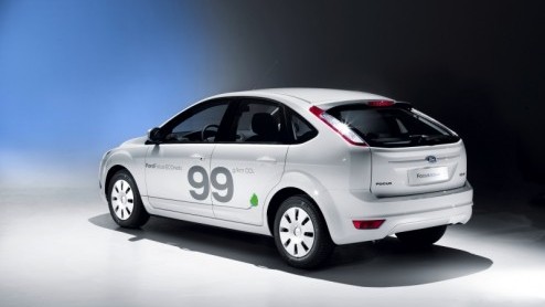 De nieuwe Ford Focus ECOnetic, die in Frankfurt zijn wereldpremire beleefde, is per direct te bestellen. Deze nog zuinigere versie met nieuwe brandstofbesparende slimmigheden verstookt nog slechts 3.