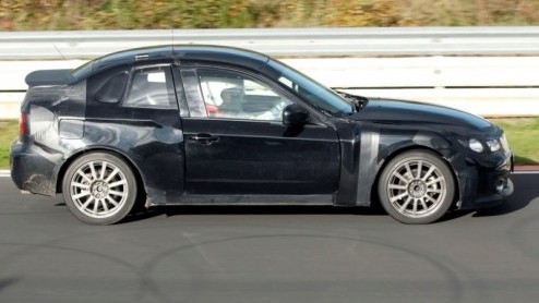 Het is al even duidelijk geworden dat Subaru en Toyota de handen ineen hebben geslagen om een nieuw scheurijzer te ontwikkelen. Terwijl we het op de Tokyo Motor Show moeten doen met het FT-86 studiemo